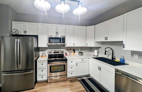 Custer Casa | Updated 4BR Home, Family Friendly, Steps to Custer Shops & 30 Min to Mt Rushmore