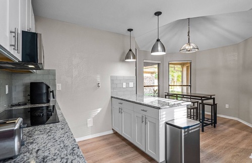 Southwest Carrollton Casa | Updated and centrally located home with attached garage.