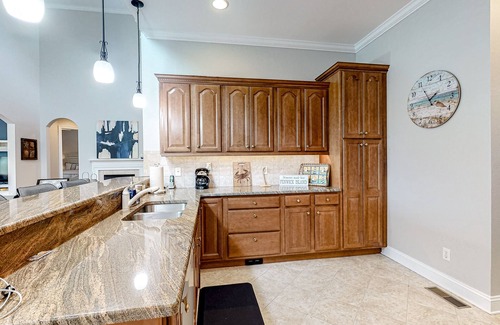 Sun Ridge Casa | Updated Bayside Resort Home w/ Shared Pools, Easy Beach Access, & Fast WiFi