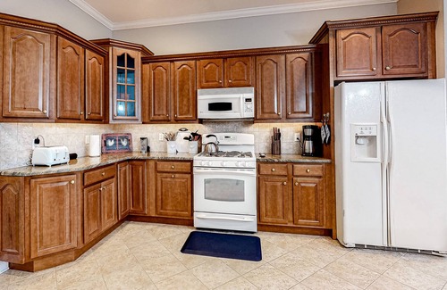 Sun Ridge Casa | Updated Bayside Resort Home w/ Shared Pools, Easy Beach Access, & Fast WiFi