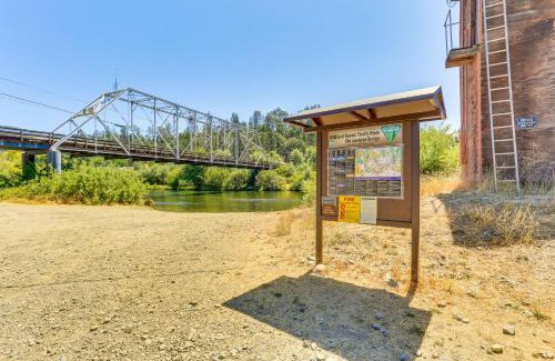 Lewiston Casa | Updated Cabin in Lewiston Historical District!