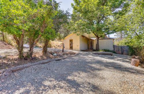 Lewiston Casa | Updated Cabin in Lewiston Historical District!
