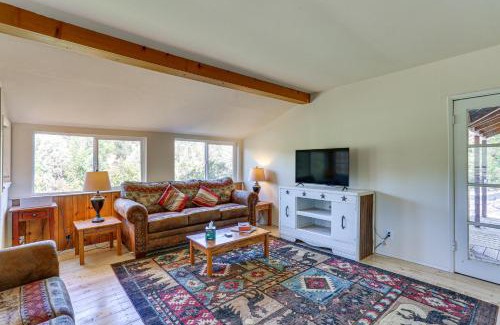 Lewiston Casa | Updated Cabin in Lewiston Historical District!
