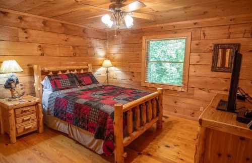 Fleetwood Casa | Updated Cabin with 2 primary suites, hot tub, spacious covered porch