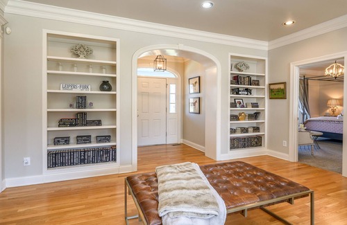 Thompson's Station Casa | Updated Cape Cod home on 10 acres, near Pilgrimage Music & Cultural Festival