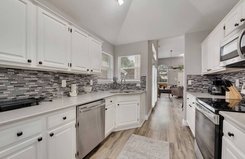 Coppell Casa | Clean, Updated, Comfortable, and Quiet Space!