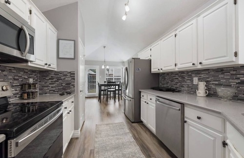 Coppell Casa | Clean, Updated, Comfortable, and Quiet Space!