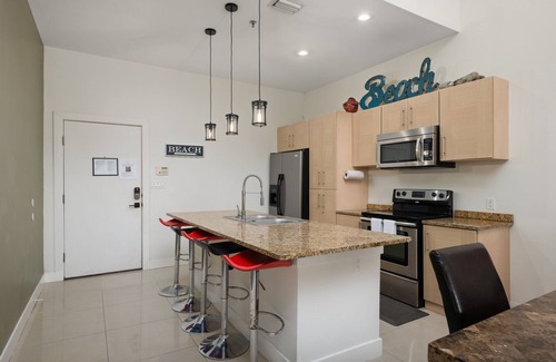 South Padre Island Condominio | Updated Condo with Pool, Gym & BBQ Area - Near Beach!