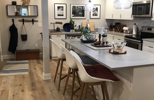 Myers Park Condominio | Updated condo in walkable Myers Park