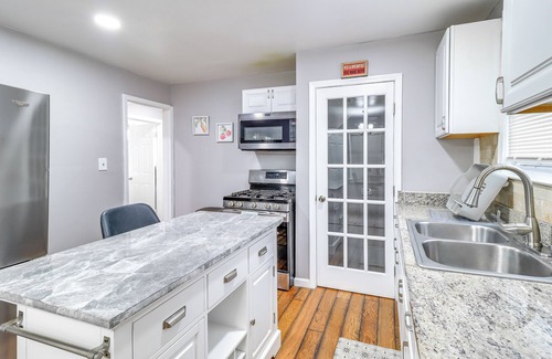Detroit Casa | Updated Detroit Vacation Rental ~ 9 Mi to Downtown