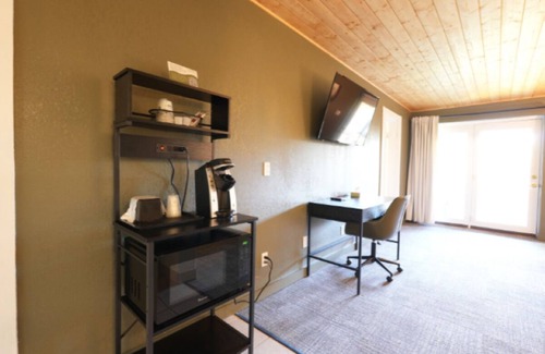 Townsend Hotel | Updated Family Getaway Suite