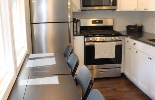 Hazel Park Casa | Updated Hidden Gem In Hazel Park close to Ferndale, Royal Oak, and Detroit