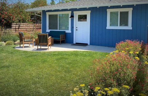 Santa Ynez Casa | Updated hideaway steps away from Santa Ynez