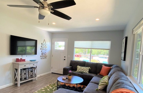 Santa Ynez Casa | Updated hideaway steps away from Santa Ynez