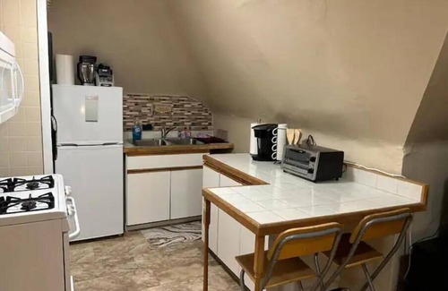 Morgantown Apartamento | Updated historic South Park apt!