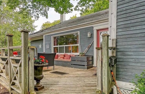 Gypsum Casa | Updated Home Centrally Located in Catawba Island