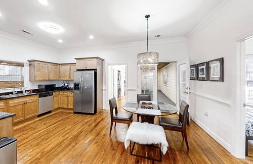 Eagan Park Casa | Updated home with porch, private parking & AC - minutes to ATL & near airport