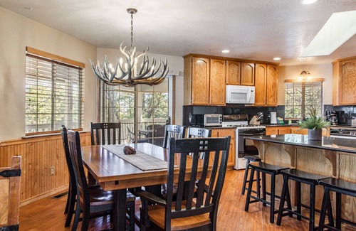 Upper Moonridge Casa | Updated home with spa, pool and ping-pong tables, king suite, bunk room + more!