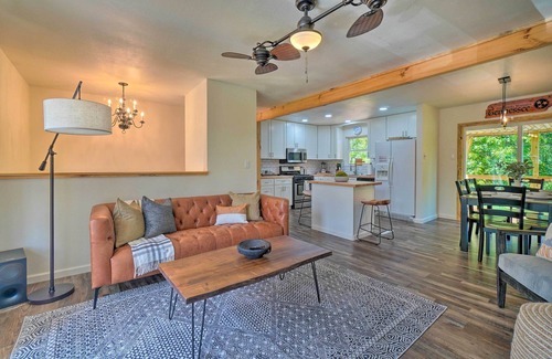 Cedar Bluff Casa | Updated Knoxville Home w/ Media Room + Patio!