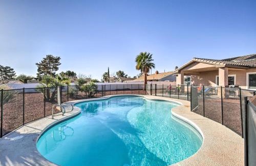 Las Vegas Casa | Updated Las Vegas House Patio and Solar Heated Pool