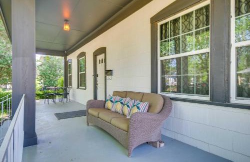 Greenwood Apartamento | Updated North Greenwood Cottage Less Than 1 Mi to Dtwn!
