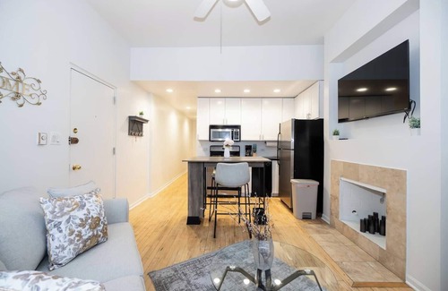 Park West Apartamento | This apartment is a 1 bedroom(s), 1 bathrooms, located in Chicago, IL.