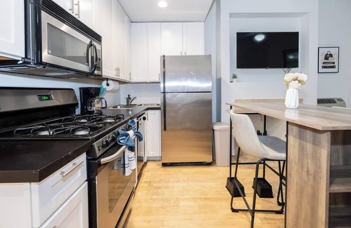 Park West Apartamento | This apartment is a 1 bedroom(s), 1 bathrooms, located in Chicago, IL.
