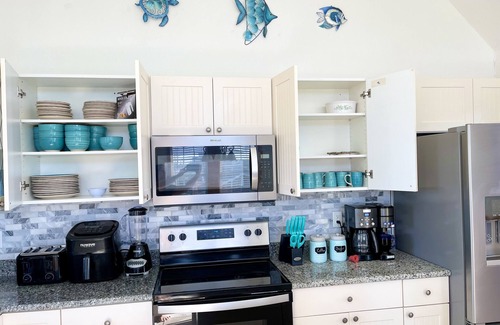 Colington Casa | Updated 4BR coastal home & yard. Sleeps 10. Great area. Flexible check in & out!