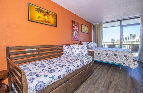 Myrtle Beach Apartamento | Updated South Asian Inspired Ocean View Condo Landmark Resort 811