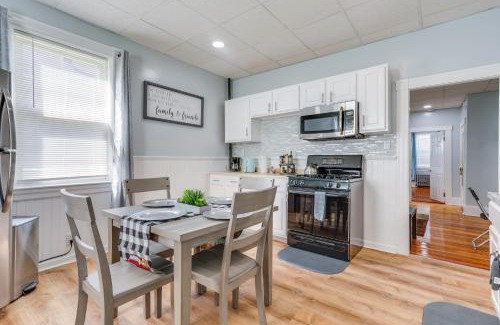 Stoughton Apartamento | Updated Stoughton Apartment with Shared Yard!