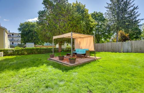 Stoughton Apartamento | Updated Stoughton Apartment with Shared Yard!