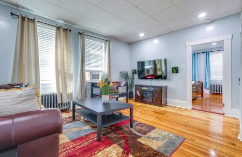 Stoughton Apartamento | Updated Stoughton Apartment with Shared Yard!