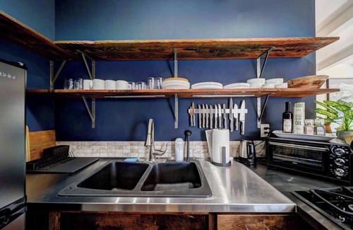 Redding Casa | Updated Studio near Central Redding w/Hot Tub