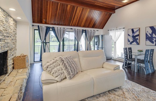 Sugar Land Casa | Updated Sugar Land Home w/ Grill & Pool!