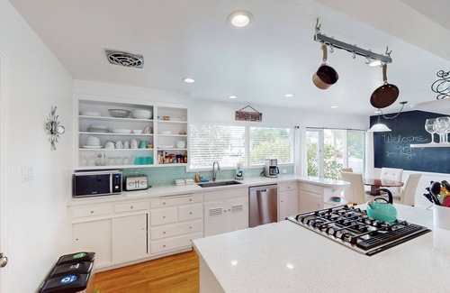 Junior College Neighborhood Association Casa | Updated & Sunny Sonoma 1950s Ranch Near Santa Rosa & Wineries