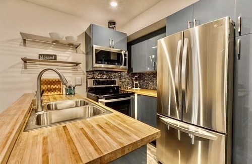 Majestic Pines Condominio | Updated tree top cabin retreat!