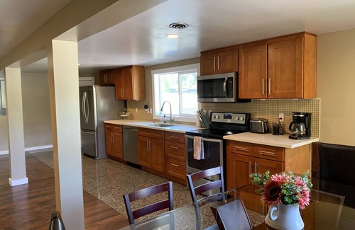 Kellogg Casa | Updated Uptown Property. Inside Bilke Storage!