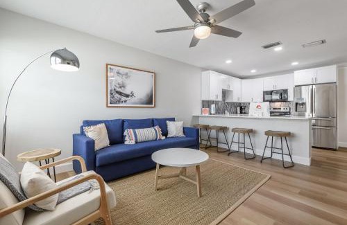 Apollo Beach Casa | Updated Waterfront Condo in Apollo Beach 1572