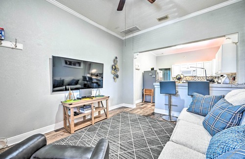 Ybor City Apartamento | Updated Ybor City Duplex ~ 1/2 Mi to Seventh Ave!