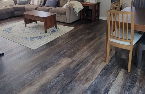 Colchester Cabaña | Updated year round Cottage in Lake Hayward Community