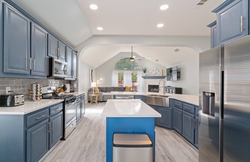 Lantana Casa | UPGRADED 4 BR Home in the Argyle area-24 Min to DFW Airport
