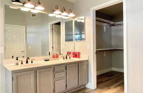 Paradise Park Vista Casa | Upgraded entire residential home