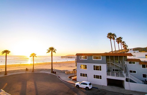 Downtown Cabaña | Diez pasos de la playa. Unas vistas preciosas! El nivel superior condominio de 2 dormitorios