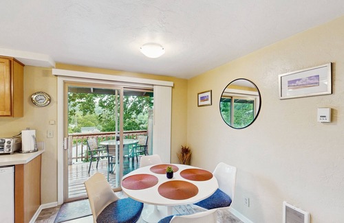 Friendly Casa | Upper level of duplex with large deck, mountain view - dog friendly