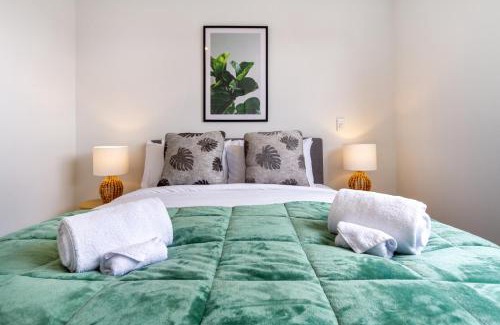 Upper Riccarton Apartamento | Upper Riccarton dream - 2 bed 2 bath w/carpark