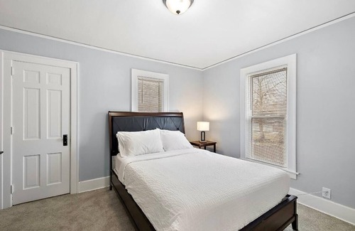Mount Clemens Casa | Upper Unit 185-Down Town Mount Clemens
