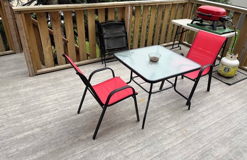 Rivers Apartamento | Upper unit with room to bring the whole family.