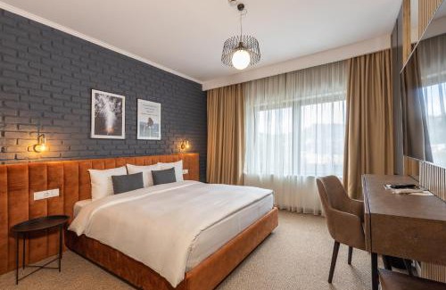 Brasov Old Town Hotel | UpperHouse Suites & More
