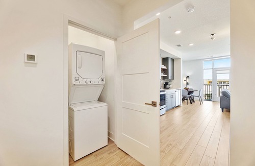 Wichita Apartamento | Upscale 1BR APT with Pool & Gym