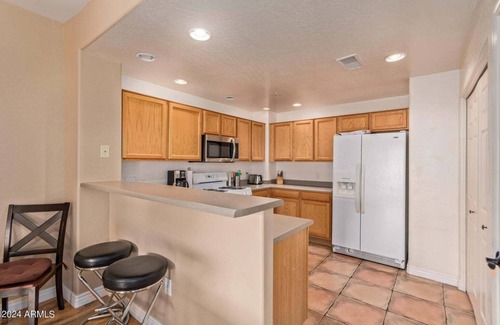 Village Fairways Condominio | Exclusivo condominio de 2 dormitorios en el norte de Scottsdale: tranquilo, piscina, wifi, golf, tiendas